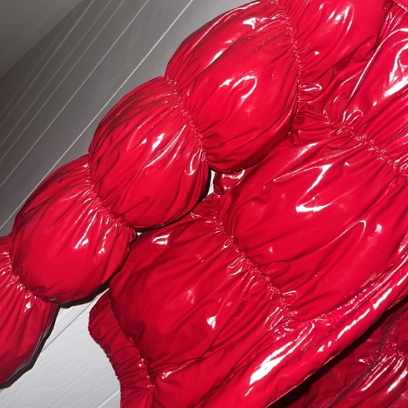 Red puffer - Picture 4 of 5